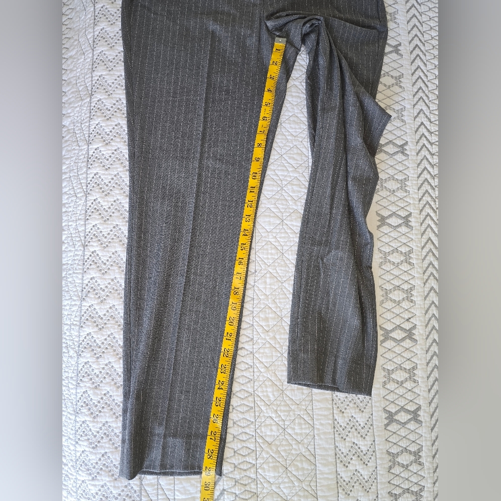 White House Black Market Gray Pinstripe Trousers 8 Long - Picture 5 of 8